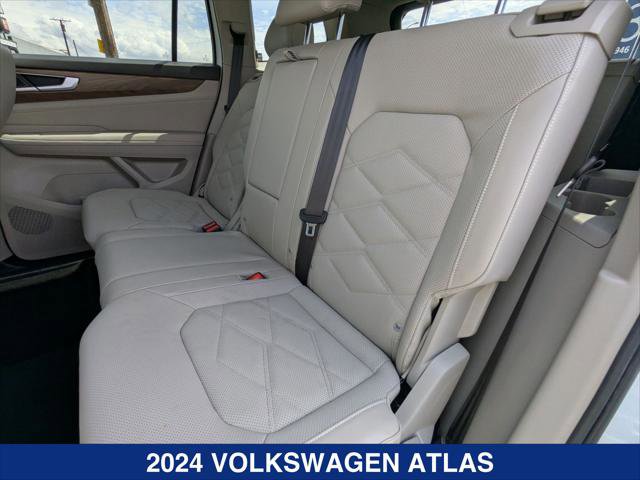 Used 2024 Volkswagen Atlas SE AWD/4WD image 21