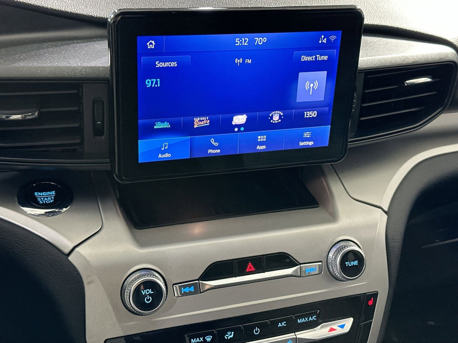 Used 2022 Ford Explorer XLT image 22