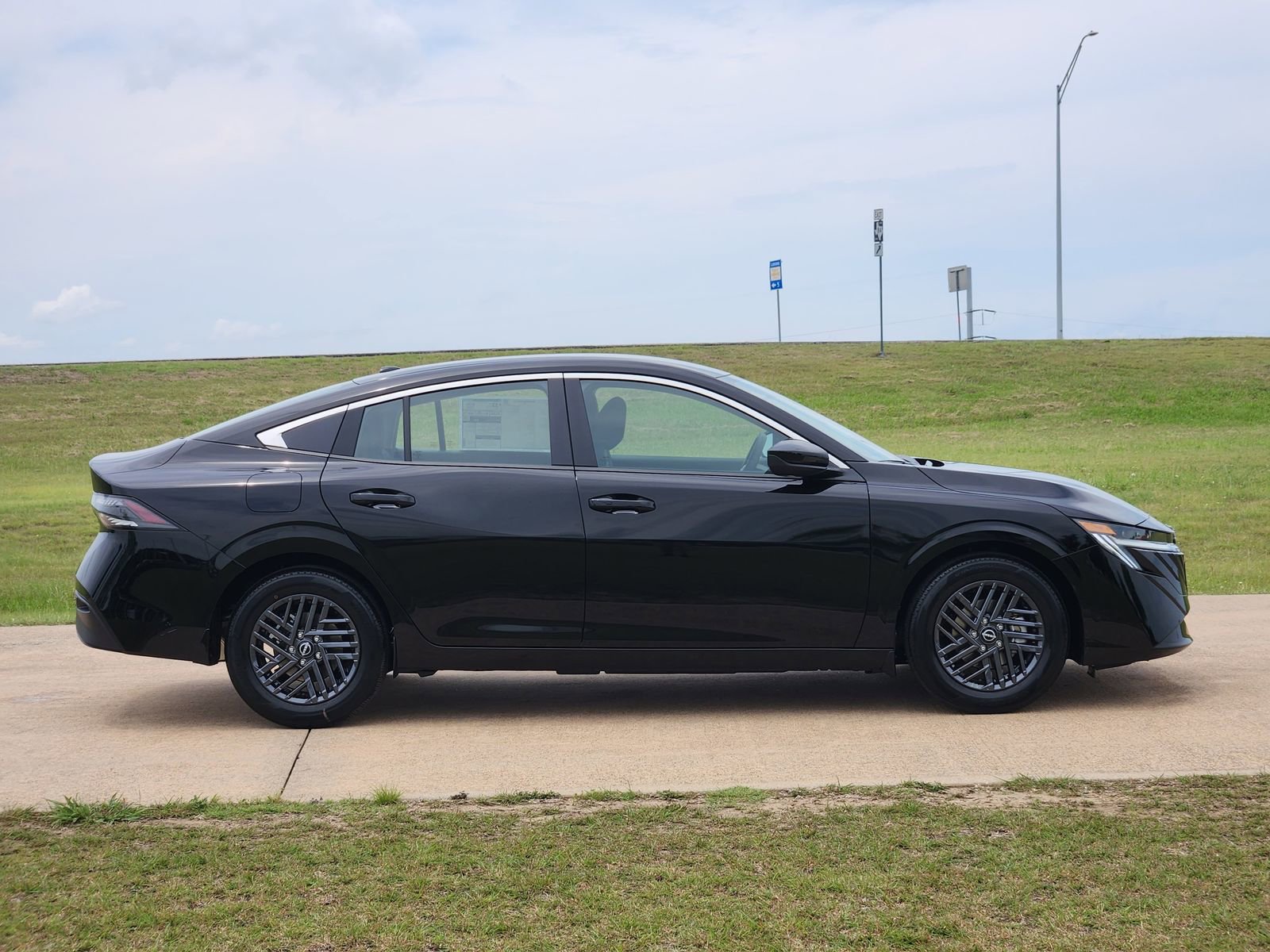 New 2026 Nissan Sentra SV FWD image 7