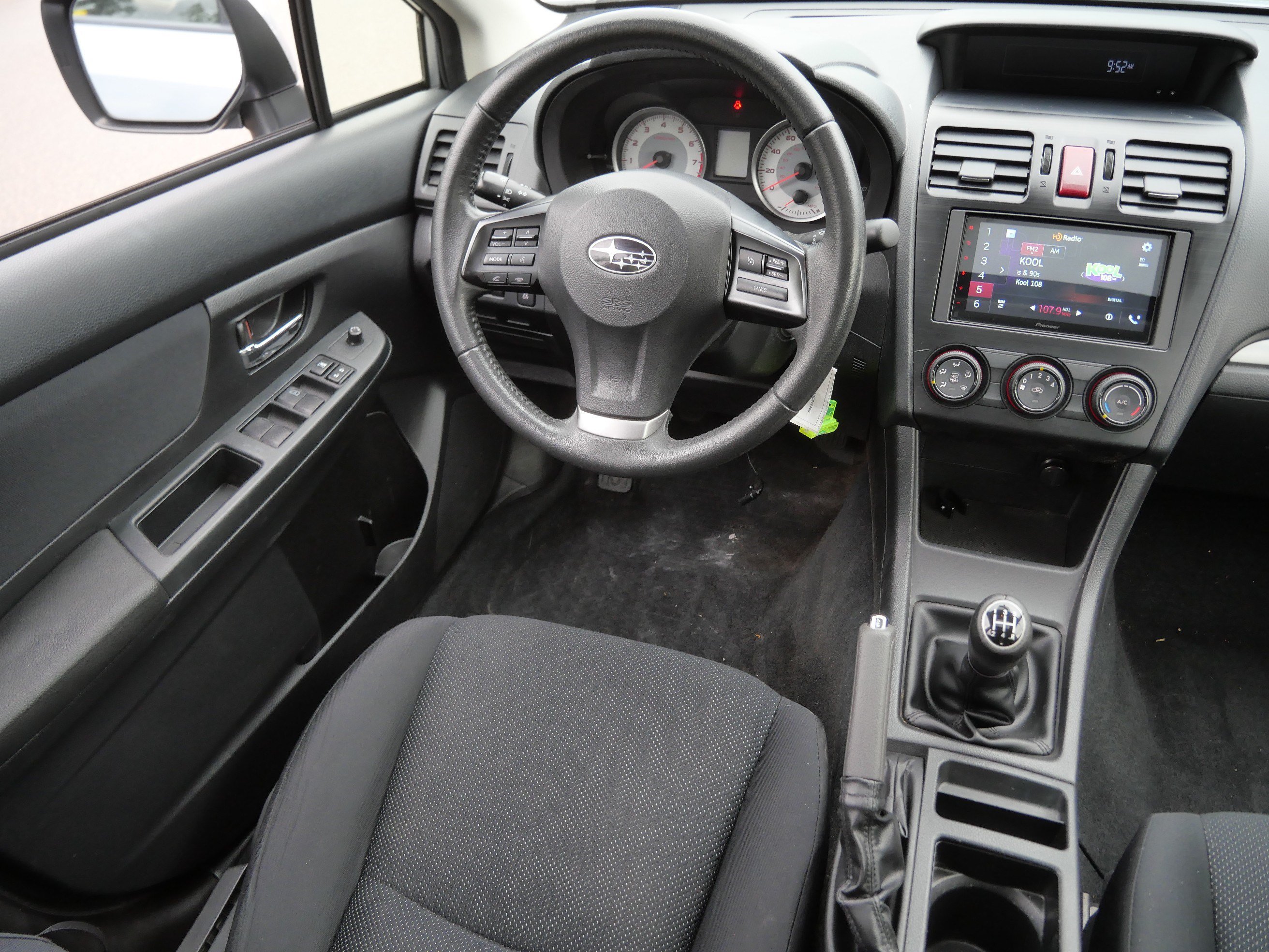 Used 2013 Subaru Impreza 2.0i Premium w/ Alloy Wheel Pkg + Moonroof AWD/4WD image 9