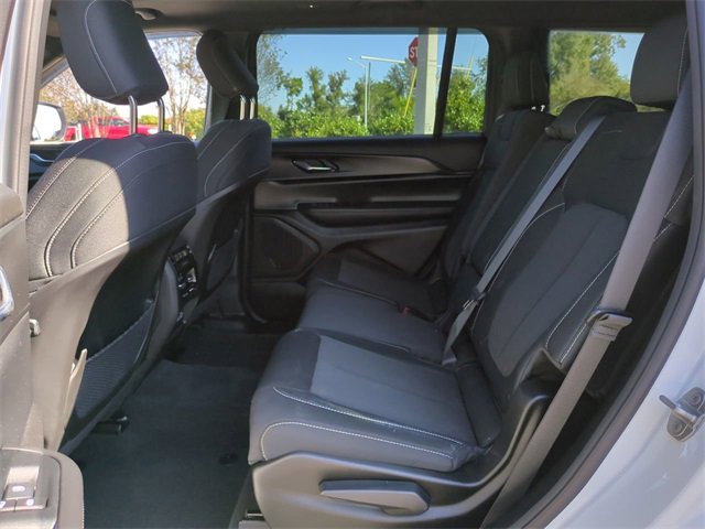 Used 2024 Jeep Grand Cherokee L Laredo w/ Luxury Tech Group I image 14