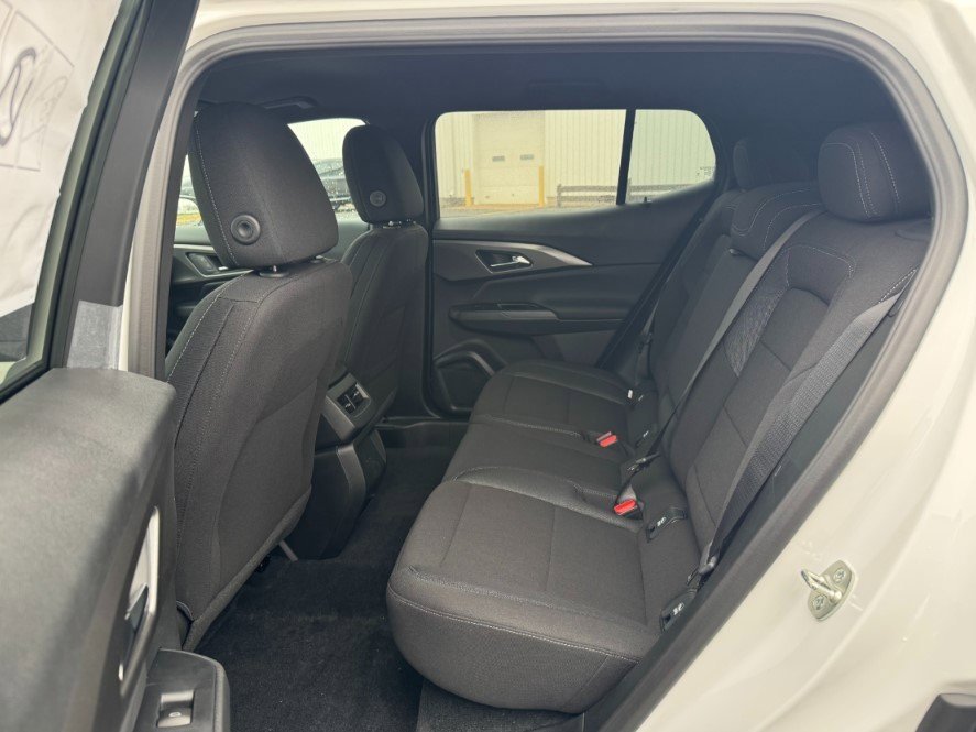 New 2026 Chevrolet Equinox EV LT image 25