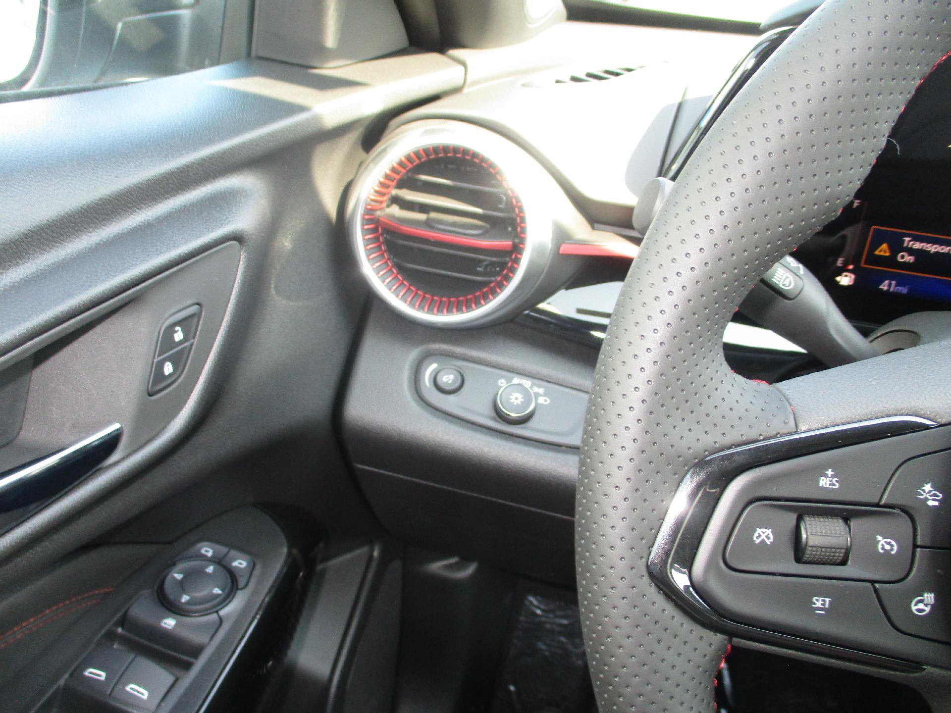 New 2026 Chevrolet Trax RS w/ Sunroof Package image 28