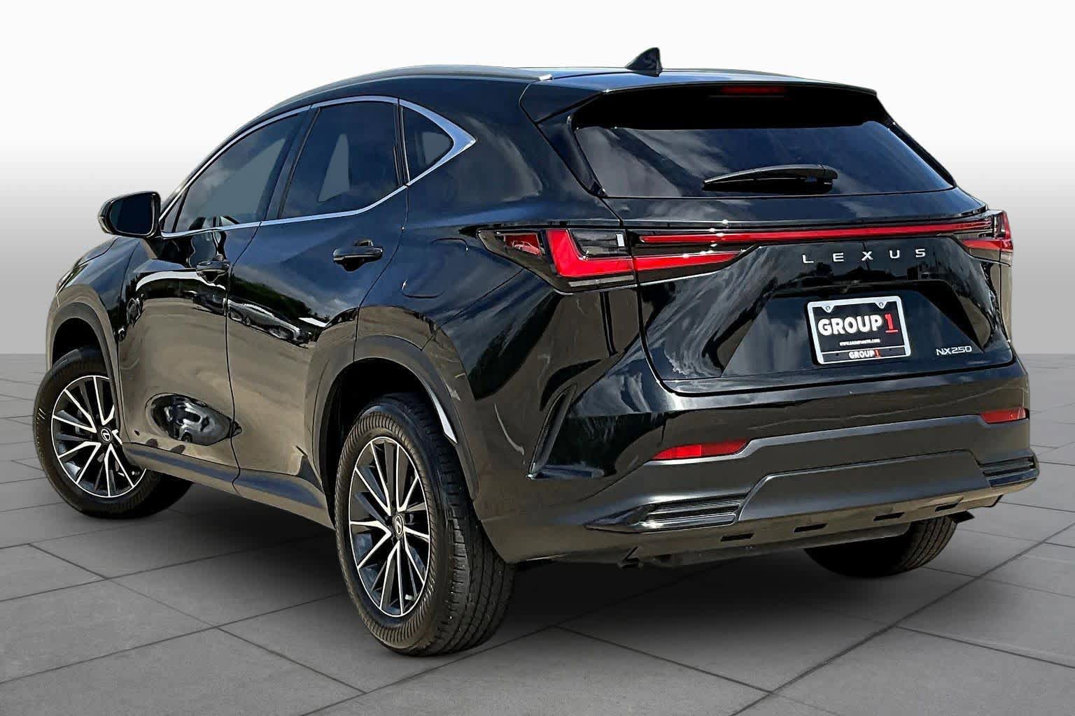 Used 2023 Lexus NX 250 FWD image 12