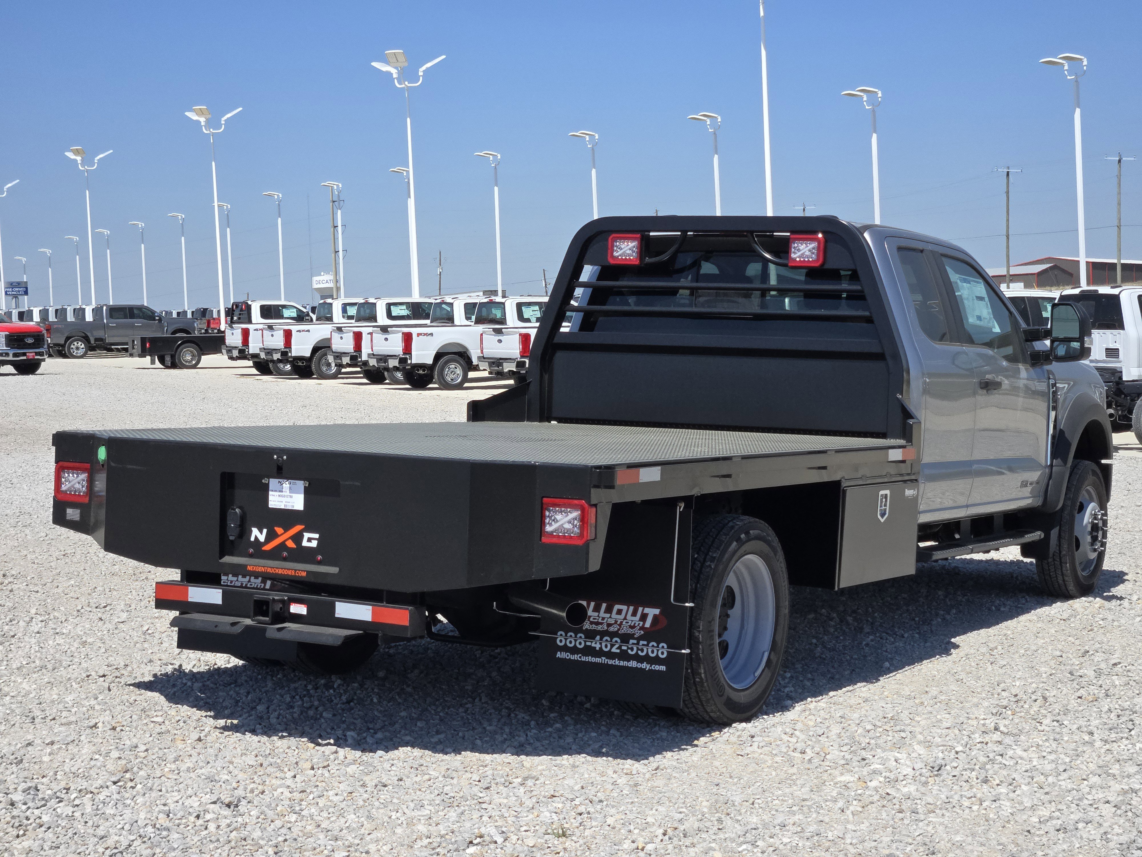 New 2026 Ford F450 XL w/ XL Chrome Package image 4