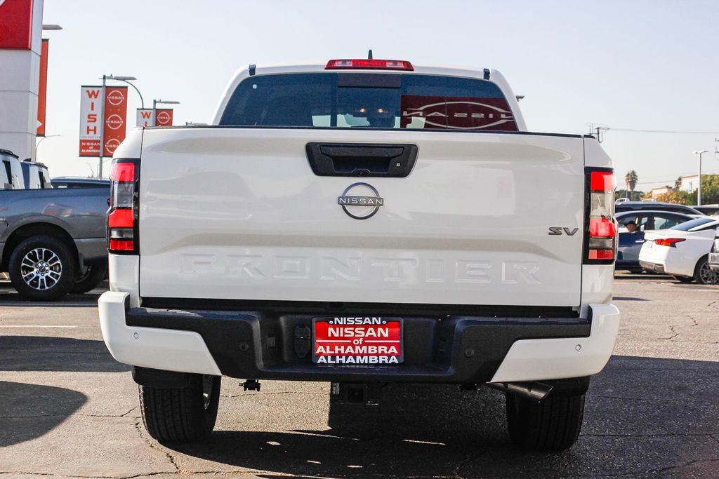 New 2024 Nissan Frontier SV w/ SV Convenience Package image 6