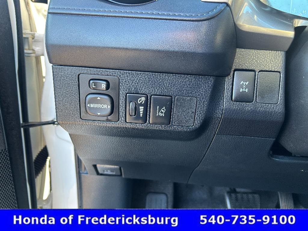 Used 2017 Toyota RAV4 LE image 26
