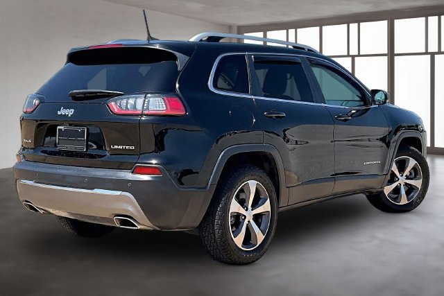 Used 2019 Jeep Cherokee Limited AWD/4WD image 2