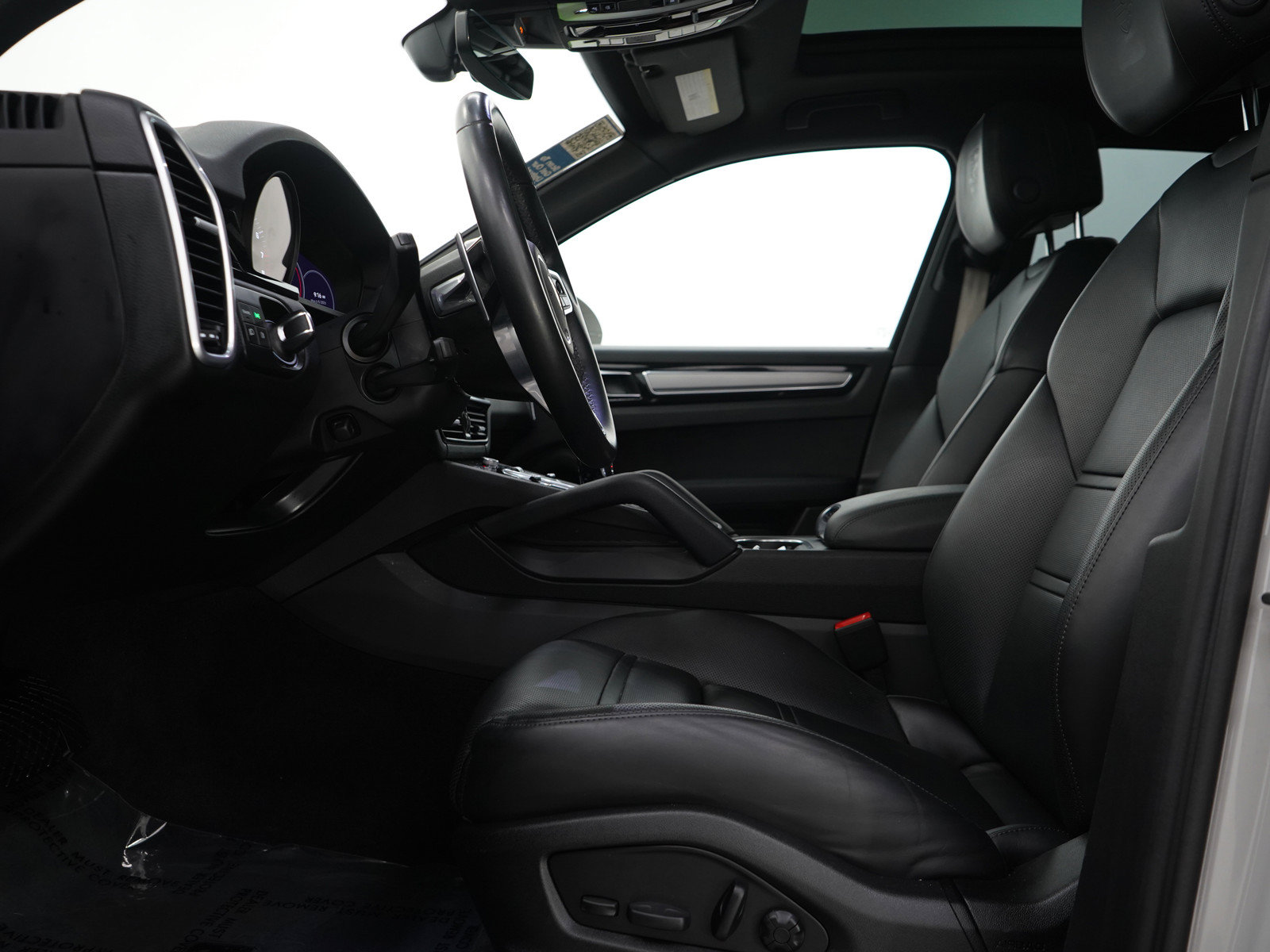 Used 2023 Porsche Cayenne Platinum Edition AWD/4WD image 21