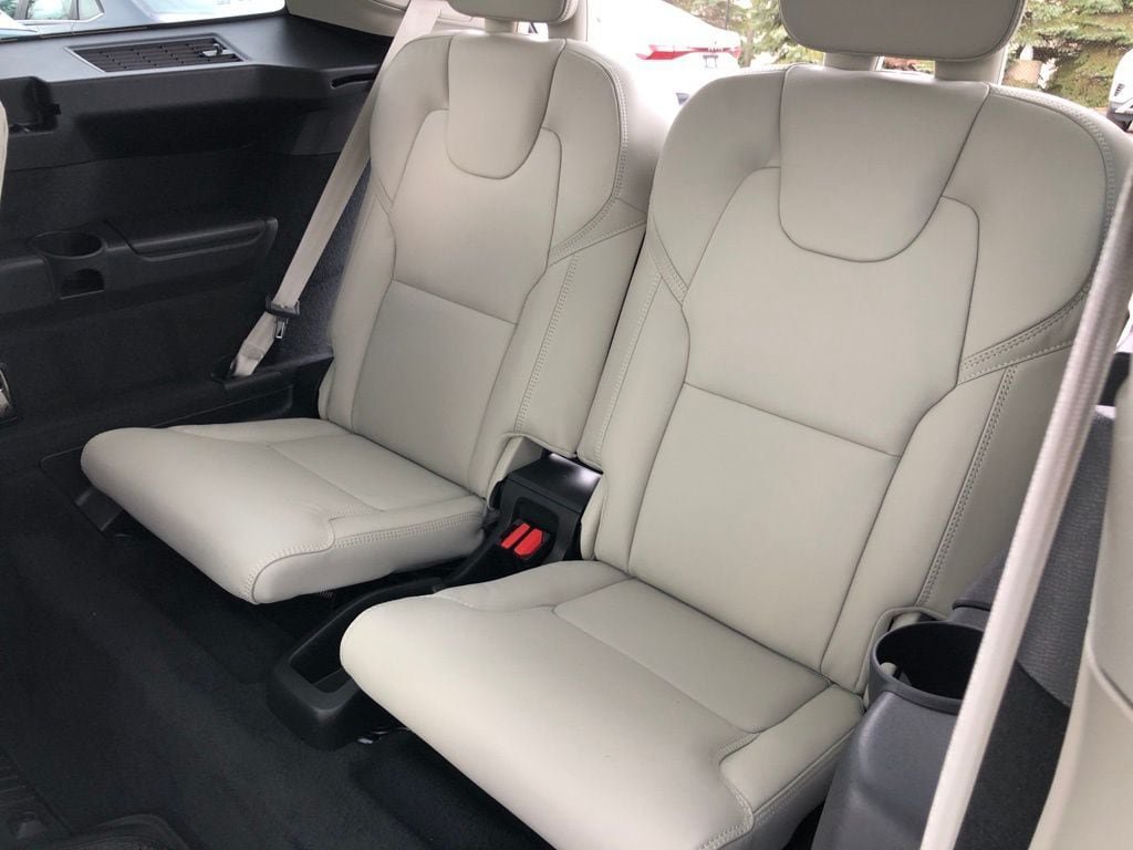 New 2026 Volvo XC90 T8 Ultra w/ Protection Package Premier AWD/4WD image 30