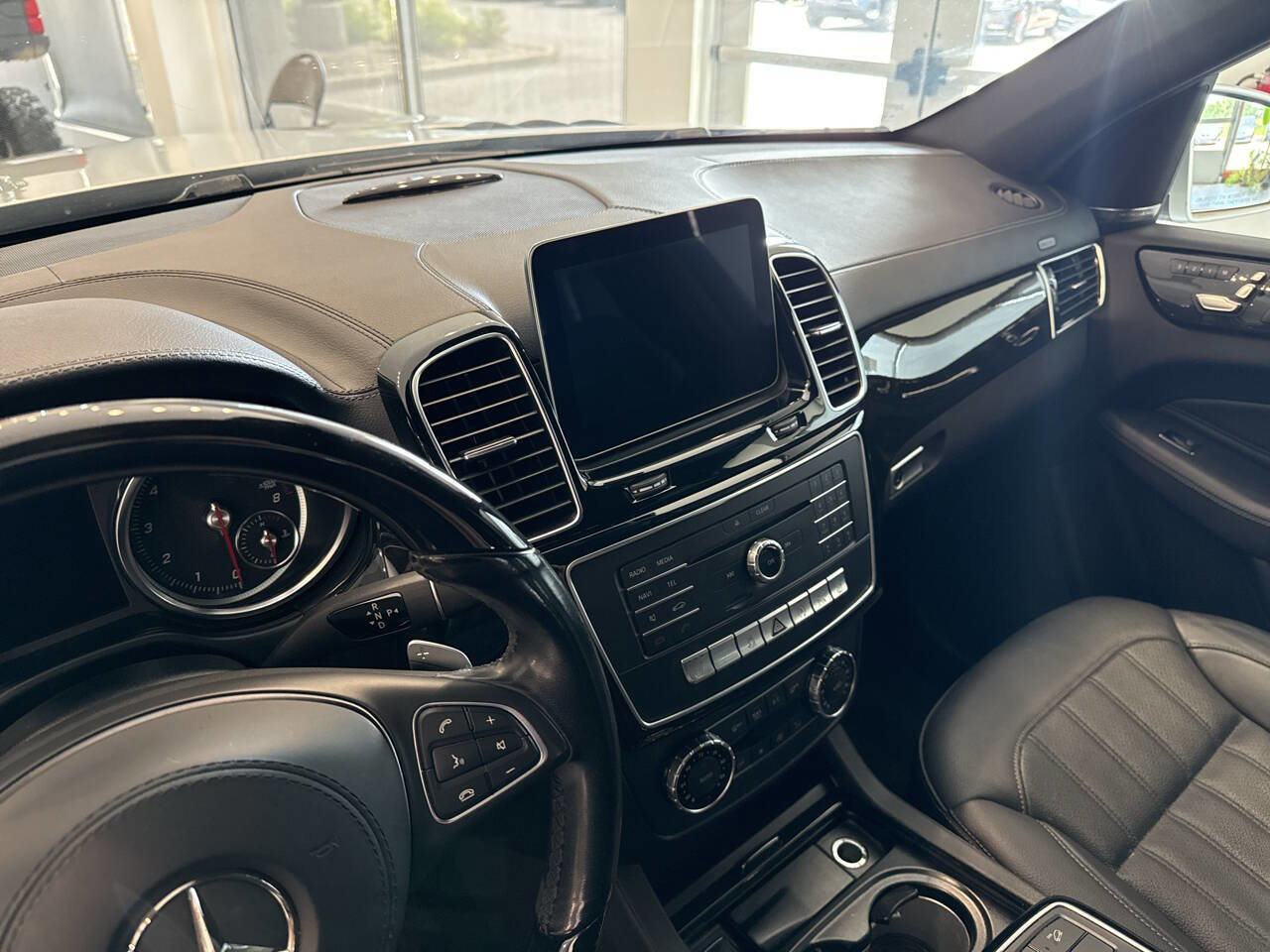 Used 2018 Mercedes-Benz GLS 450 4MATIC w/ Premium Package image 20