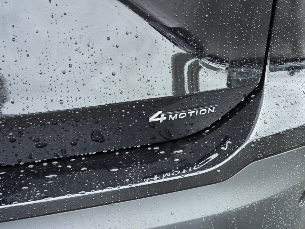 New 2026 Volkswagen Tiguan SE AWD/4WD image 16