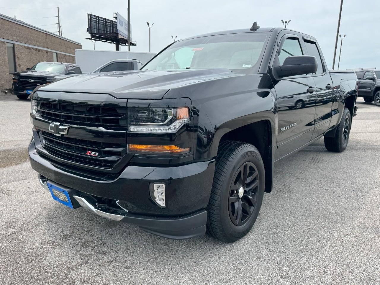 Used 2019 Chevrolet Silverado 1500 LT w/ All Star Edition AWD/4WD image 8
