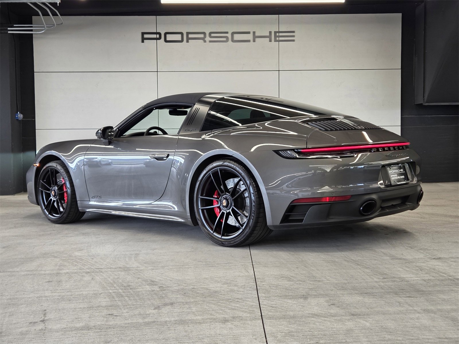 Used 2024 Porsche 911 Targa 4 GTS image 3