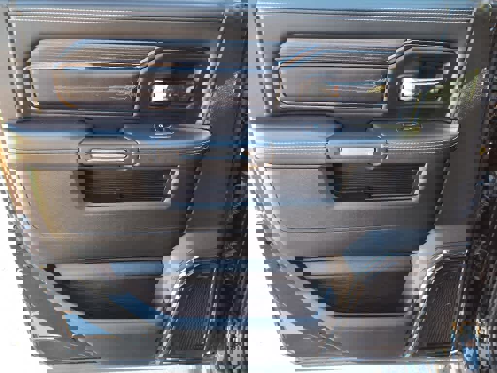 Used 2024 RAM 3500 Limited image 27