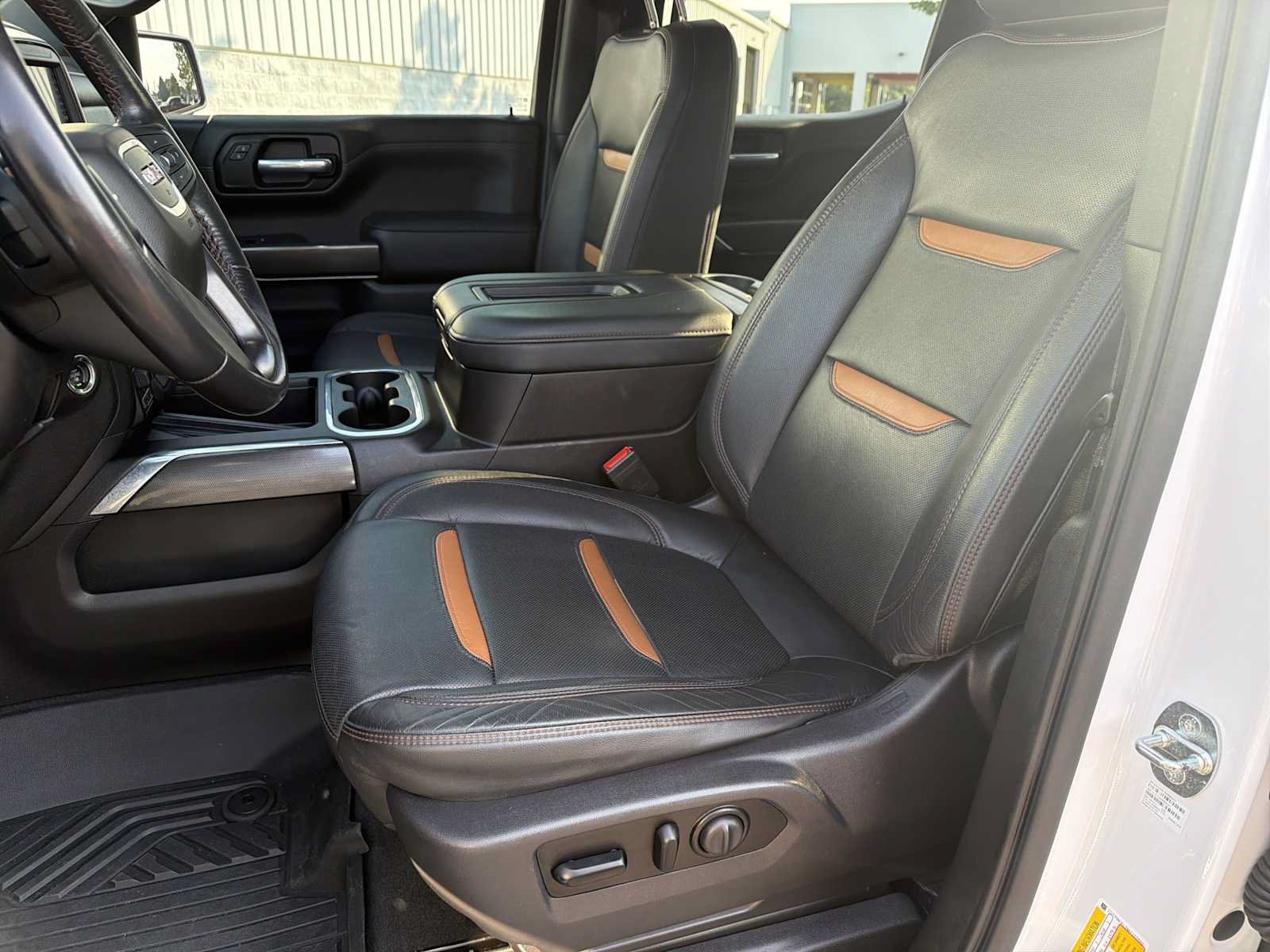 Used 2021 GMC Sierra 1500 AT4 w/ AT4 Premium Package AWD/4WD image 21
