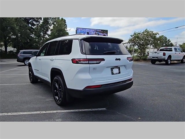 New 2025 Jeep Grand Cherokee L Altitude image 28