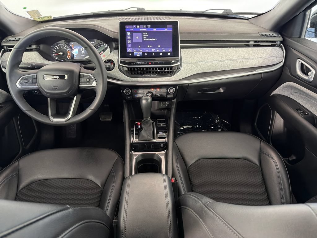 Used 2023 Jeep Compass Latitude AWD/4WD image 21