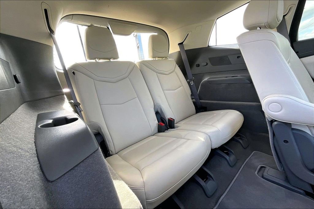Certified 2024 Cadillac XT6 Premium Luxury FWD image 26