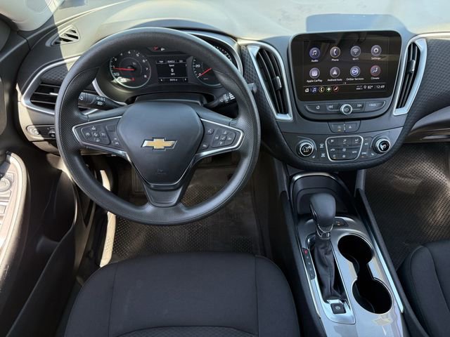 Used 2025 Chevrolet Malibu LT image 14