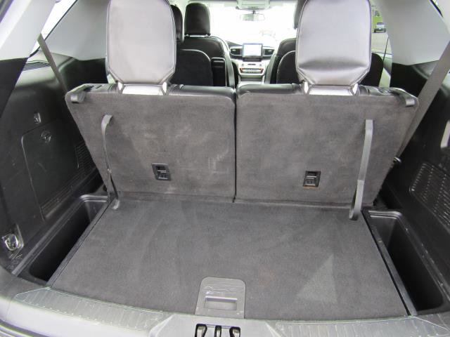 Used 2021 Ford Explorer XLT w/ Equipment Group 202A AWD/4WD image 15