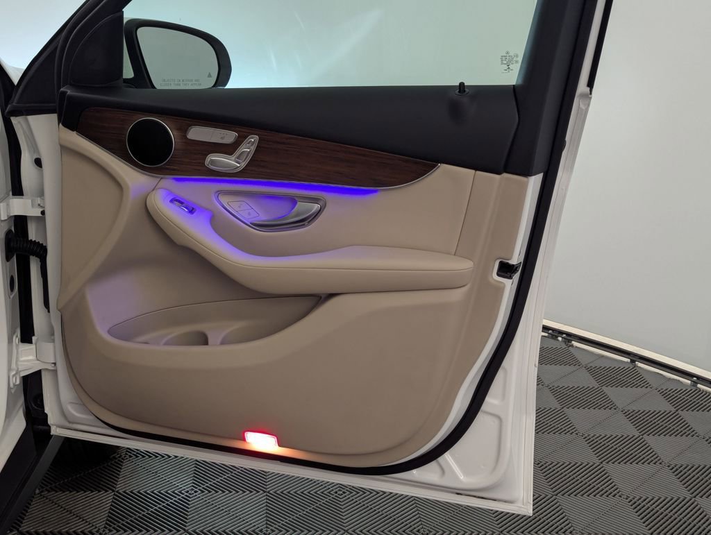 Used 2020 Mercedes-Benz GLC 300 image 53