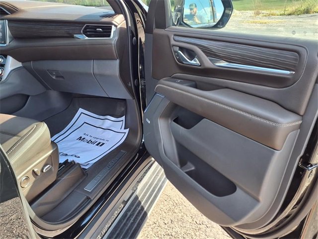 Used 2021 GMC Yukon Denali w/ Denali Premium Package image 96