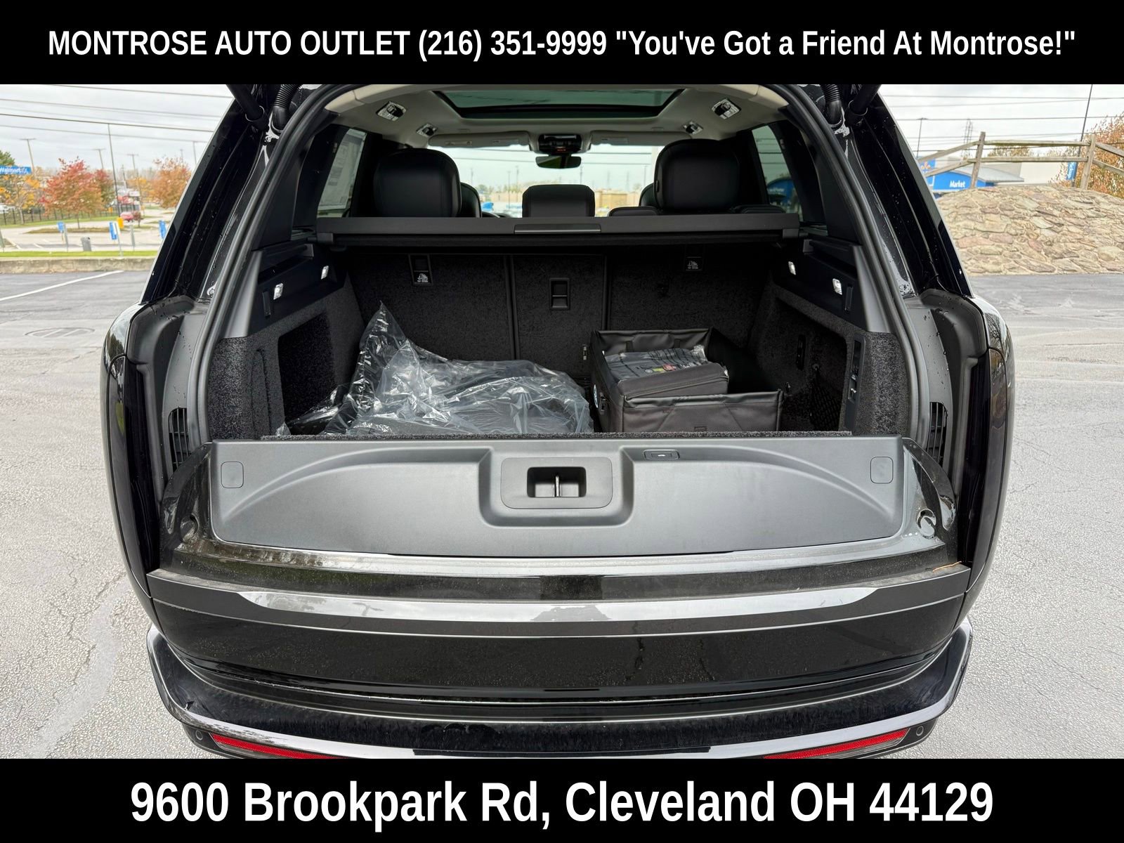 New 2025 Land Rover Range Rover SE image 42