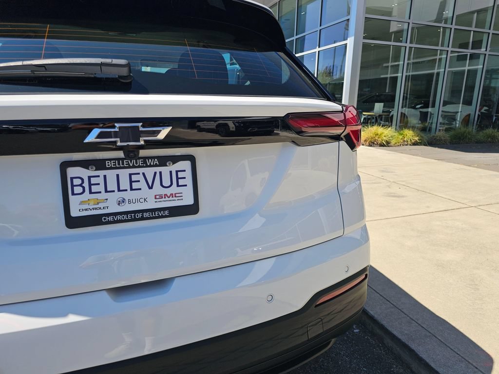 New 2027 Chevrolet Bolt LT w/ Comfort Package FWD image 17