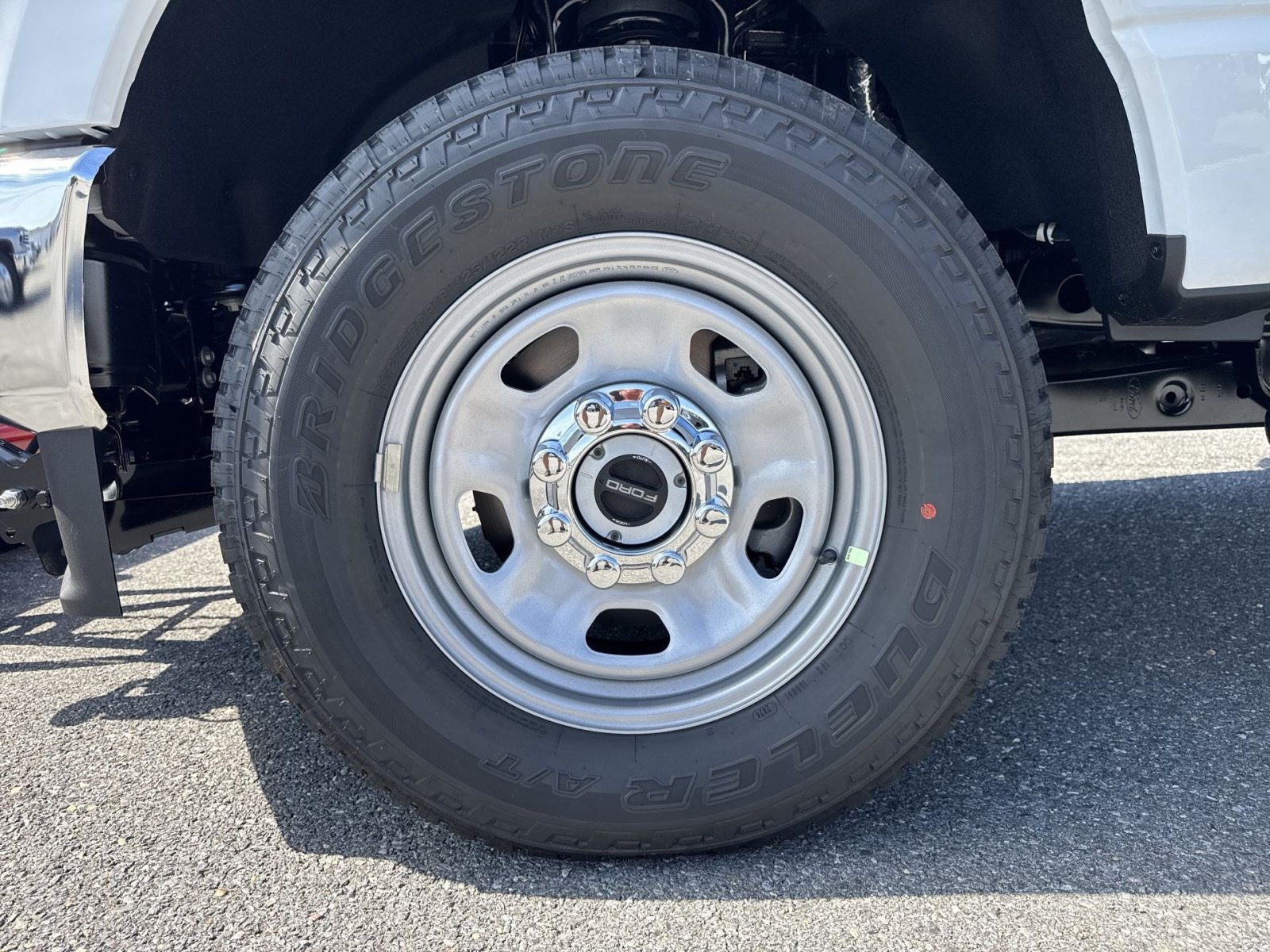 New 2026 Ford F350 XL w/ FX4 Off-Road Package AWD/4WD image 12