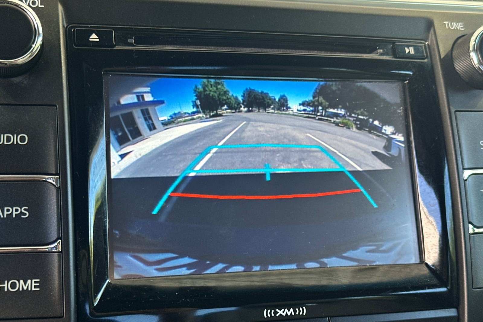 Used 2017 Toyota Camry XLE w/ Moonroof Package FWD image 23