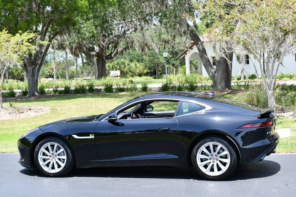 Used 2018 Jaguar F-TYPE Coupe RWD image 4