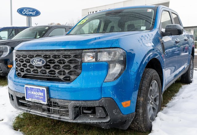 New 2025 Ford Maverick XLT w/ XLT Luxury Package image 1