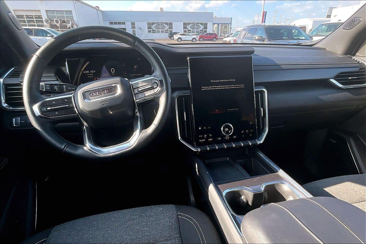 Used 2025 GMC Acadia Elevation AWD/4WD image 16