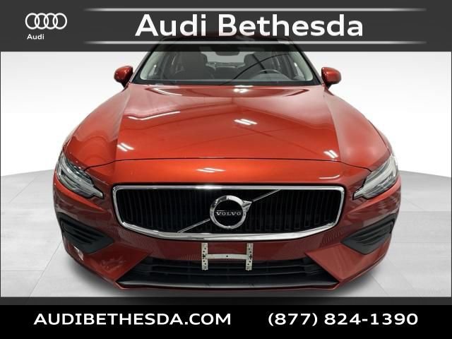 Used 2019 Volvo S60 T5 Momentum w/ Premium Package FWD image 2