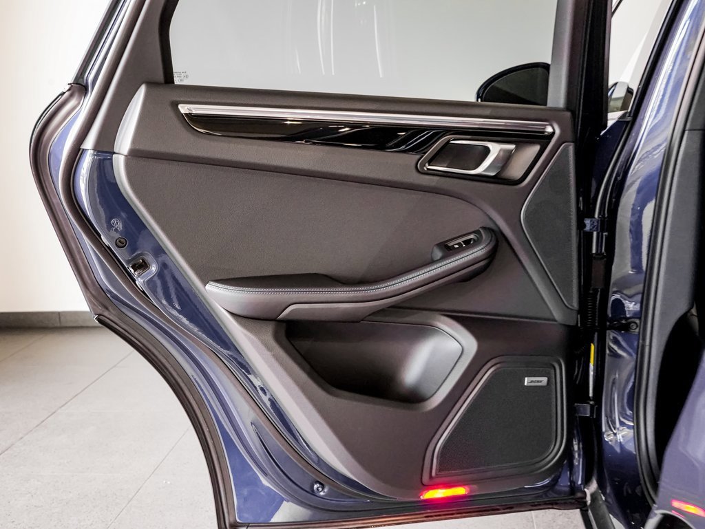 New 2026 Porsche Macan image 22
