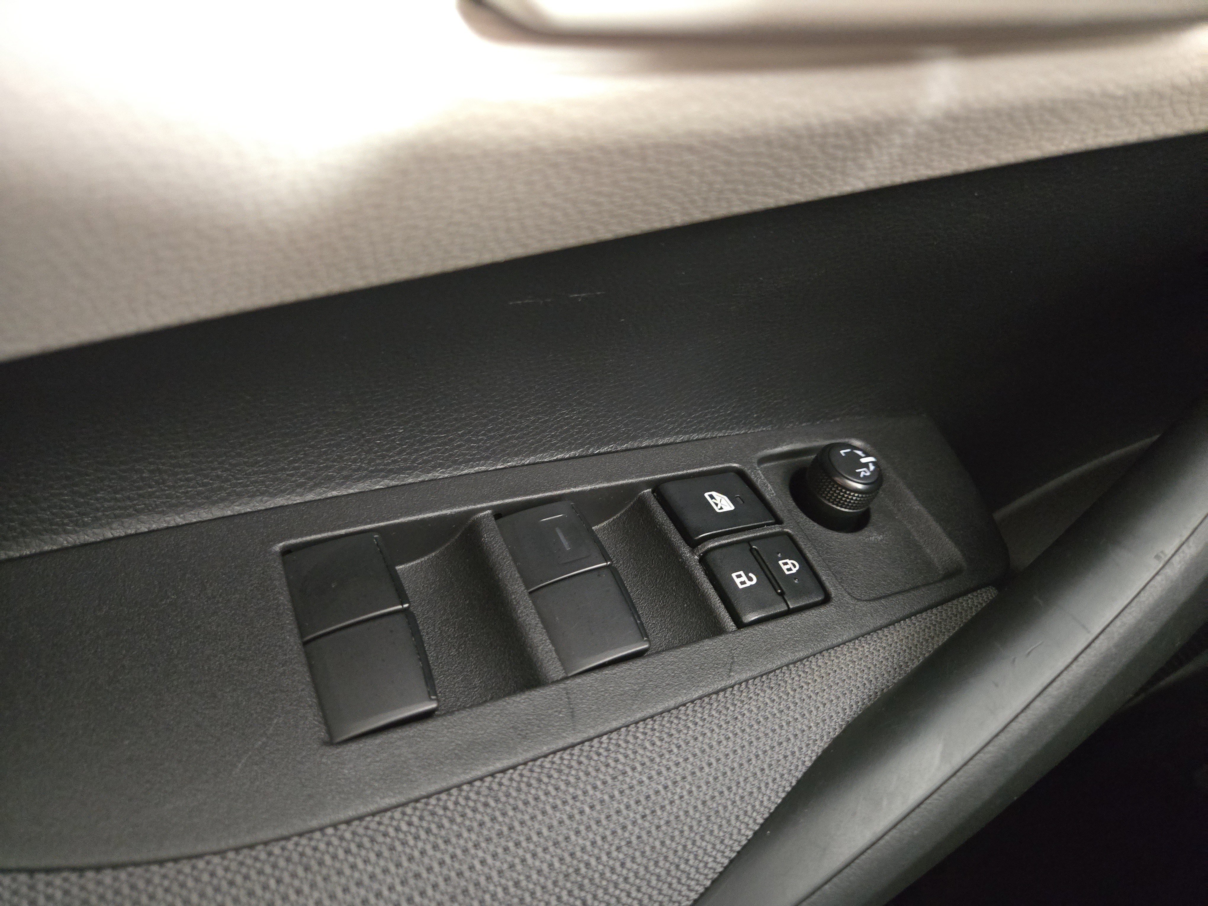 Used 2024 Toyota Corolla LE image 25