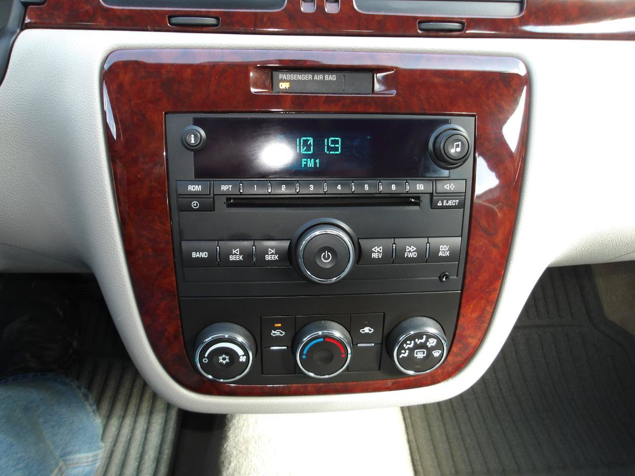 Used 2007 Chevrolet Impala LS FWD image 16