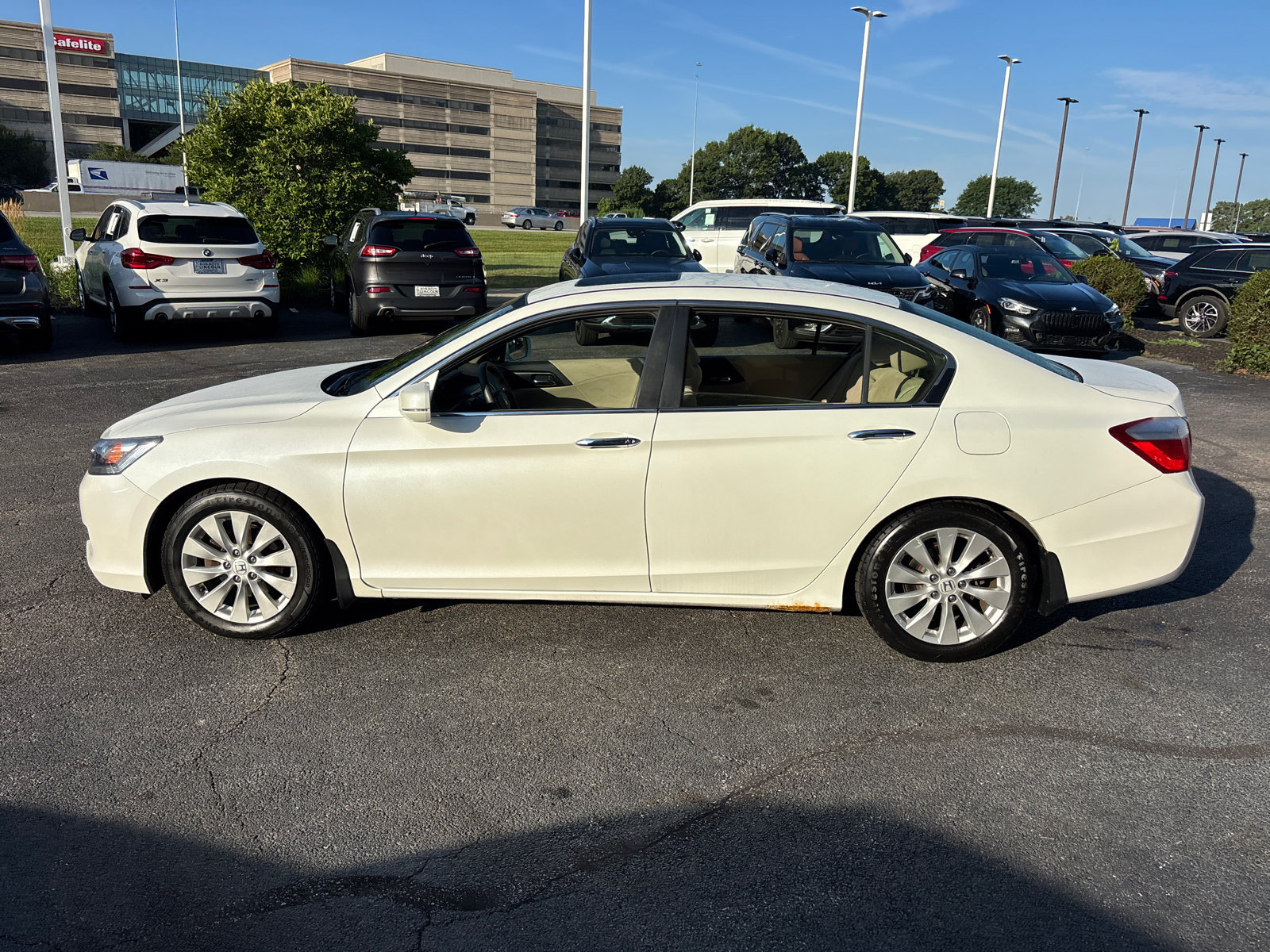 Used 2013 Honda Accord EX image 4