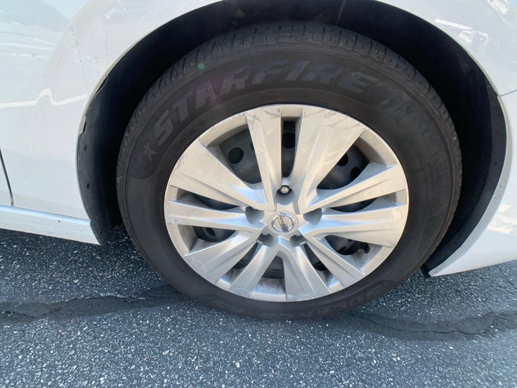 Used 2022 Nissan Sentra S FWD image 13