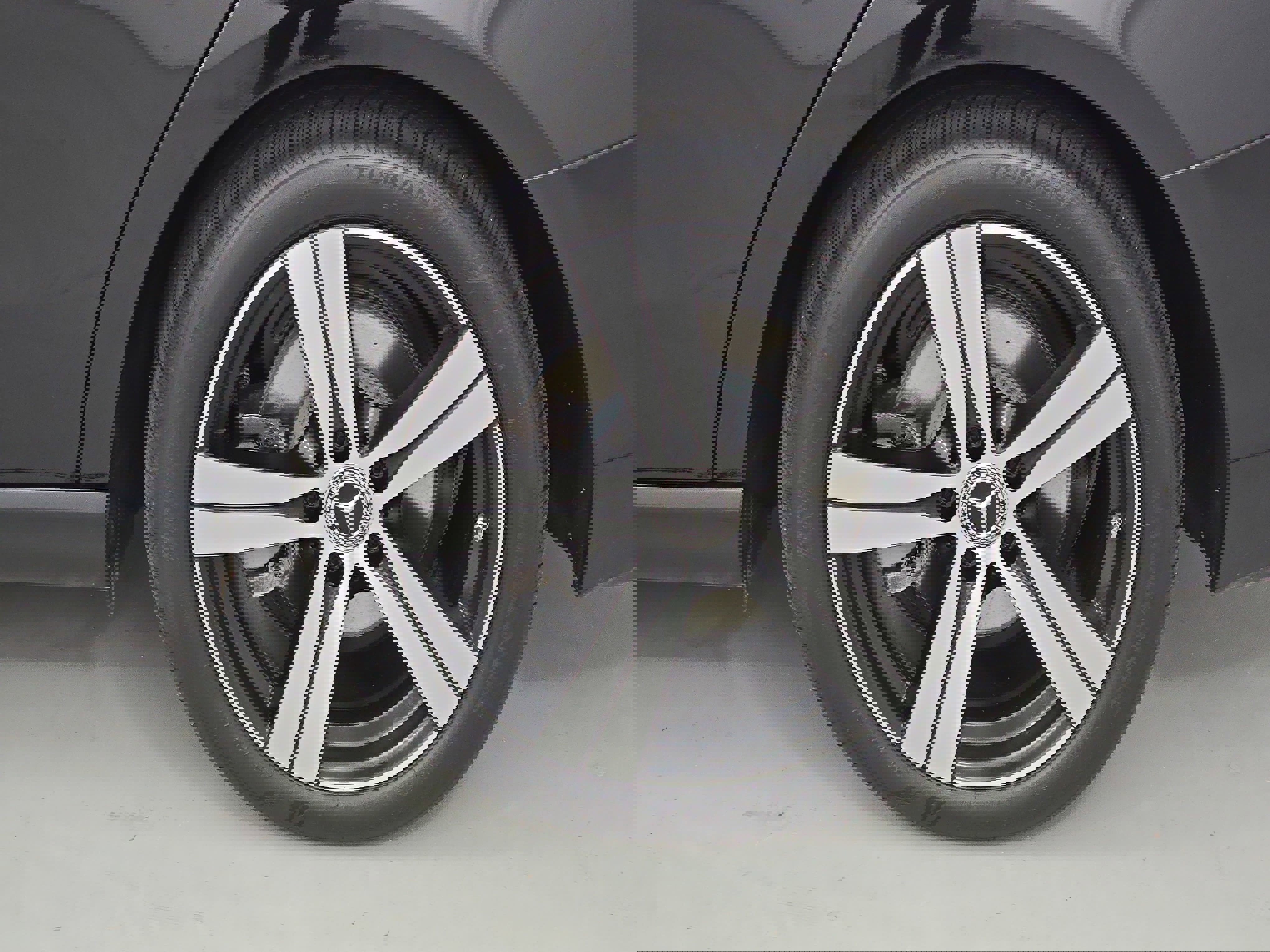 Used 2025 Mercedes-Benz C 300 Sedan image 33