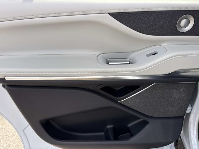 New 2026 Lincoln Navigator L Reserve w/ Jet Appearance Package AWD/4WD image 19