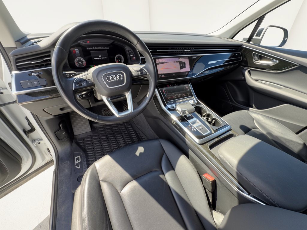 Used 2023 Audi Q7 2.0T Premium w/ Convenience Package AWD/4WD image 4