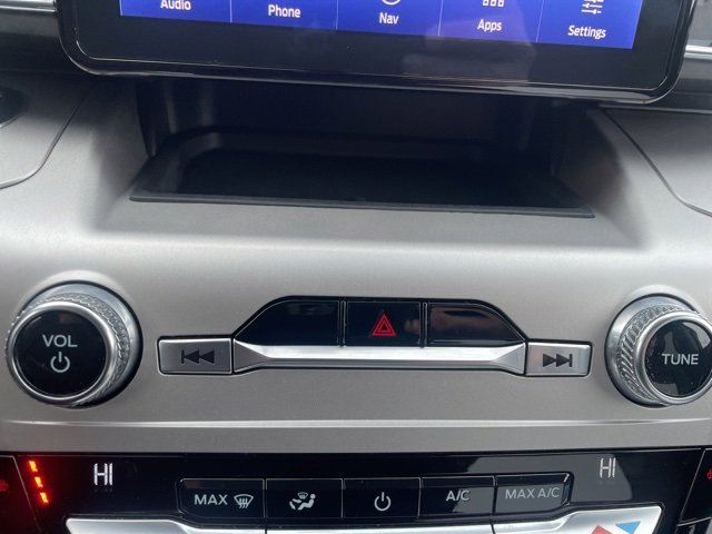 Used 2021 Ford Explorer XLT w/ Equipment Group 202A image 29