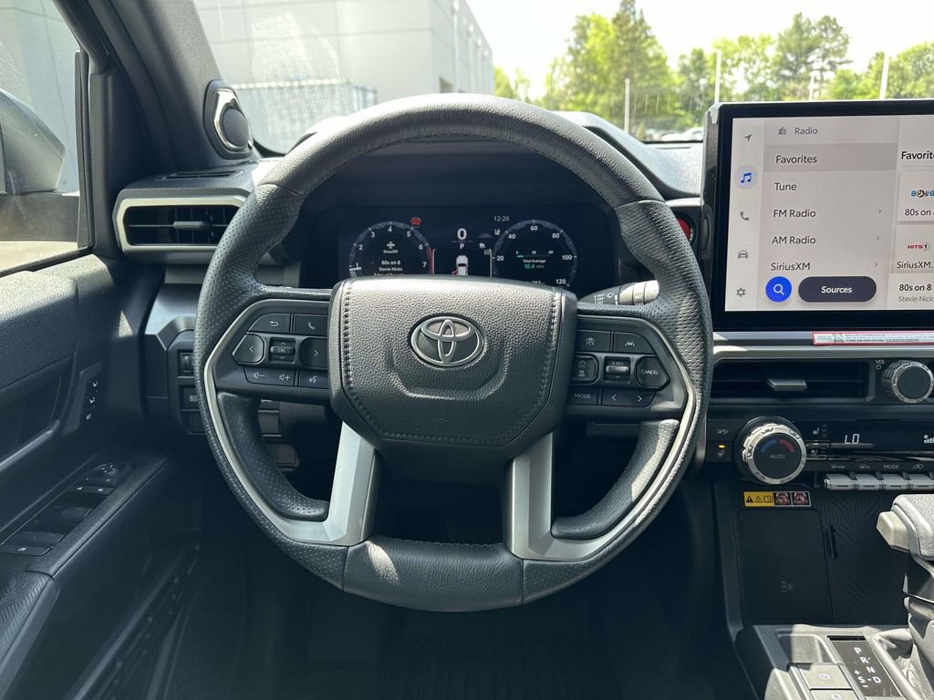 Used 2025 Toyota 4Runner TRD Off-Road Premium AWD/4WD image 12