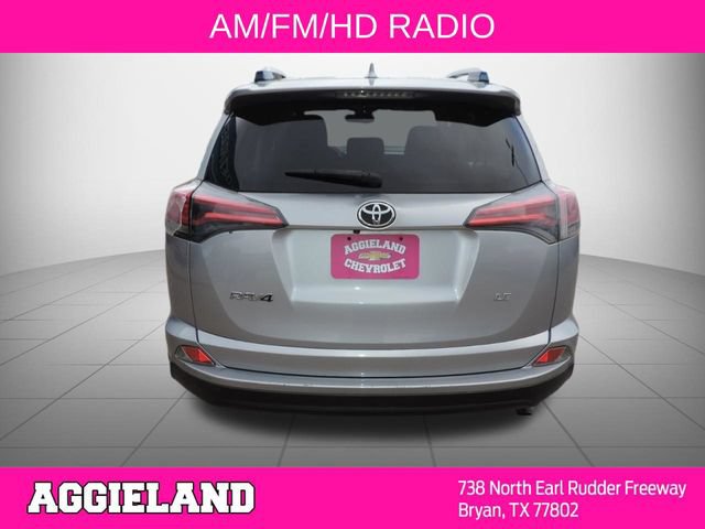 Used 2018 Toyota RAV4 LE FWD image 5