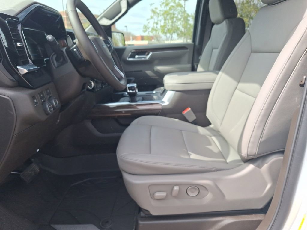 New 2026 Chevrolet Silverado 1500 RST w/ Redline Edition AWD/4WD image 20