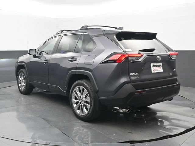 Used 2024 Toyota RAV4 XLE Premium FWD image 3