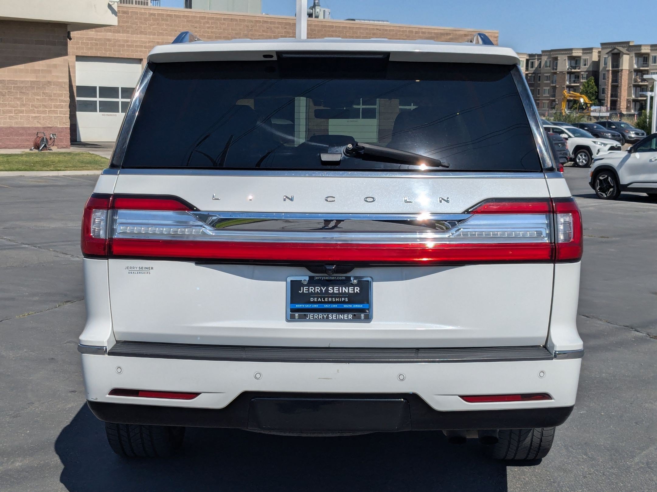 Used 2020 Lincoln Navigator Reserve w/ Luxury Package AWD/4WD image 4