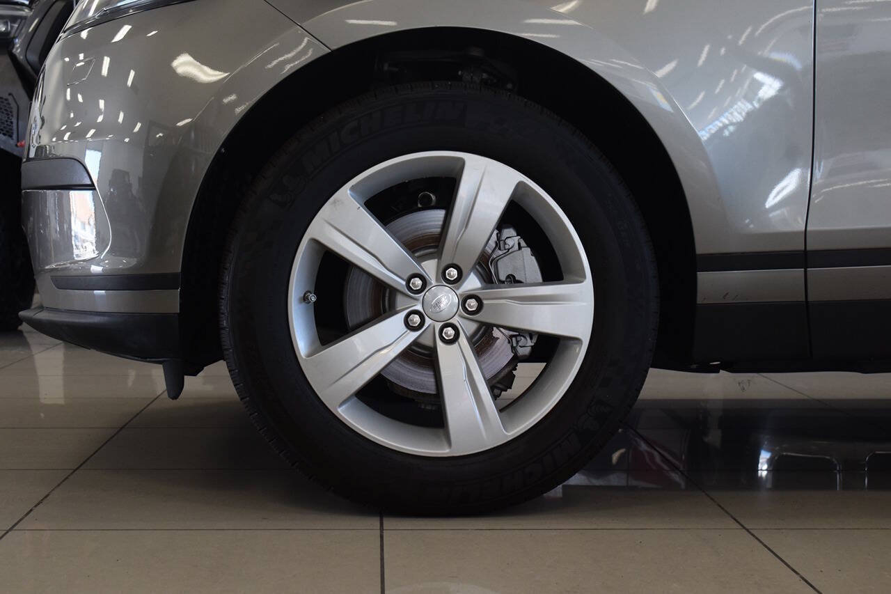 Used 2018 Land Rover Range Rover Velar S AWD/4WD image 25